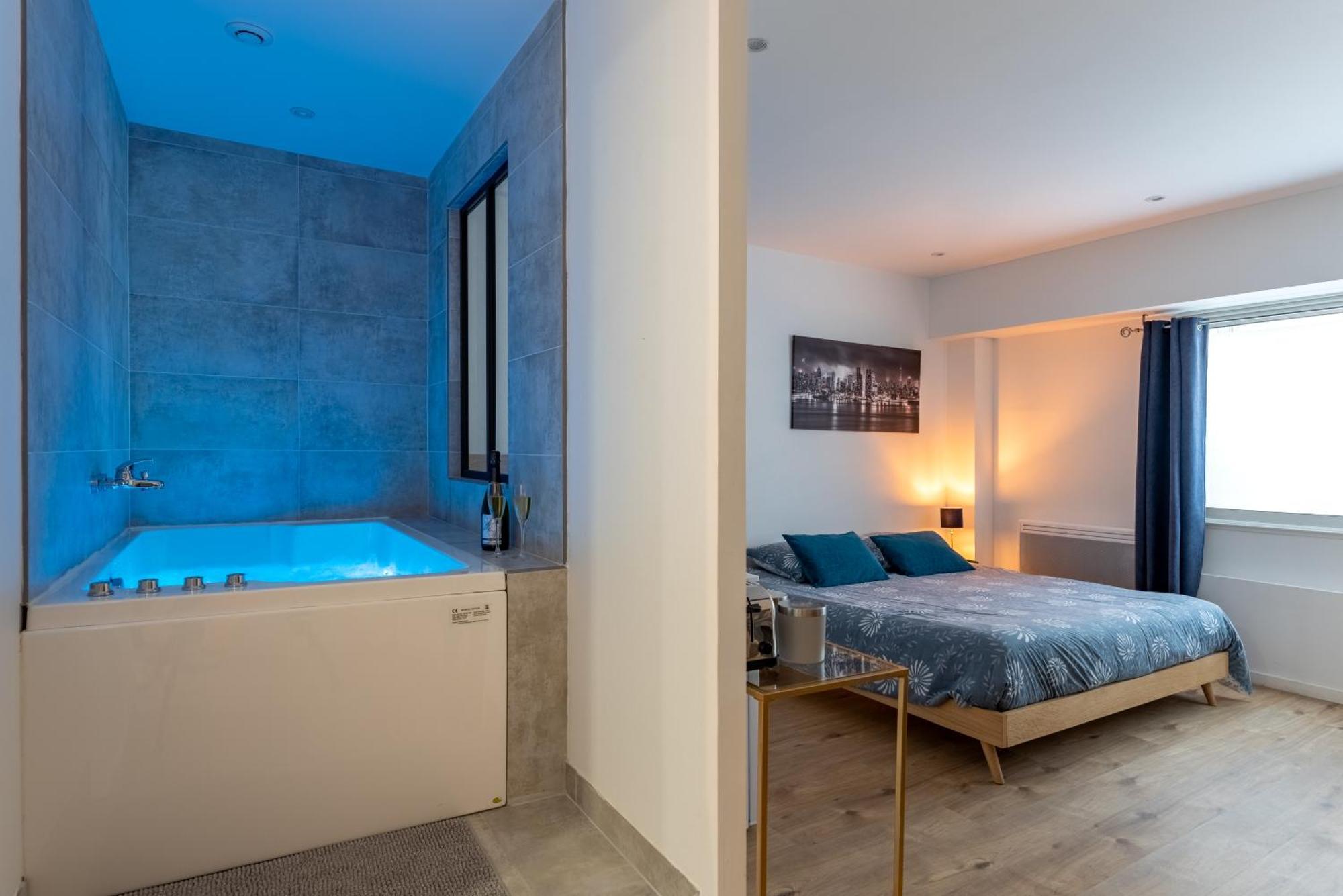 Le Fruit Defendu "Love Room" Jacuzzi Centre Ville Rouen Eksteriør bilde